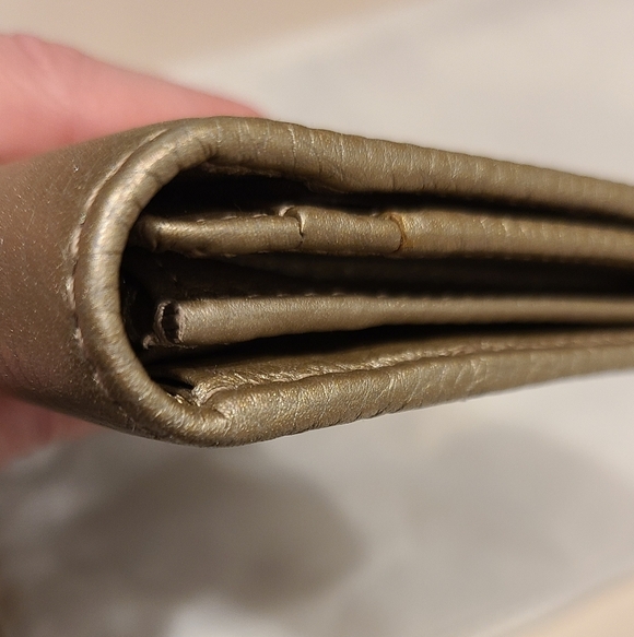 Gucci Continental Bronze Metallic Long Leather Wallet - Picture 16 of 16